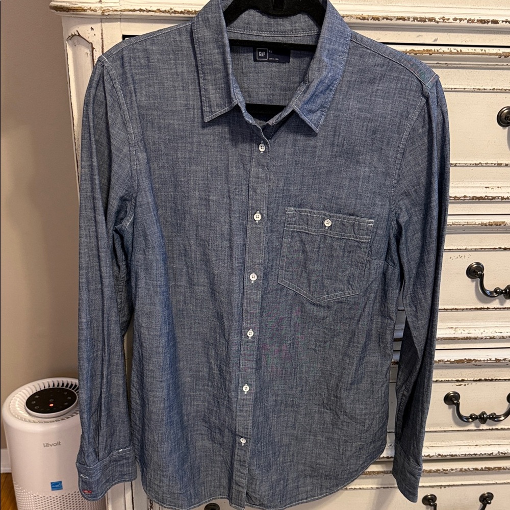 Women’s GAP Blue Denim Look Button Down Shirt - Size XL LIKE NEW